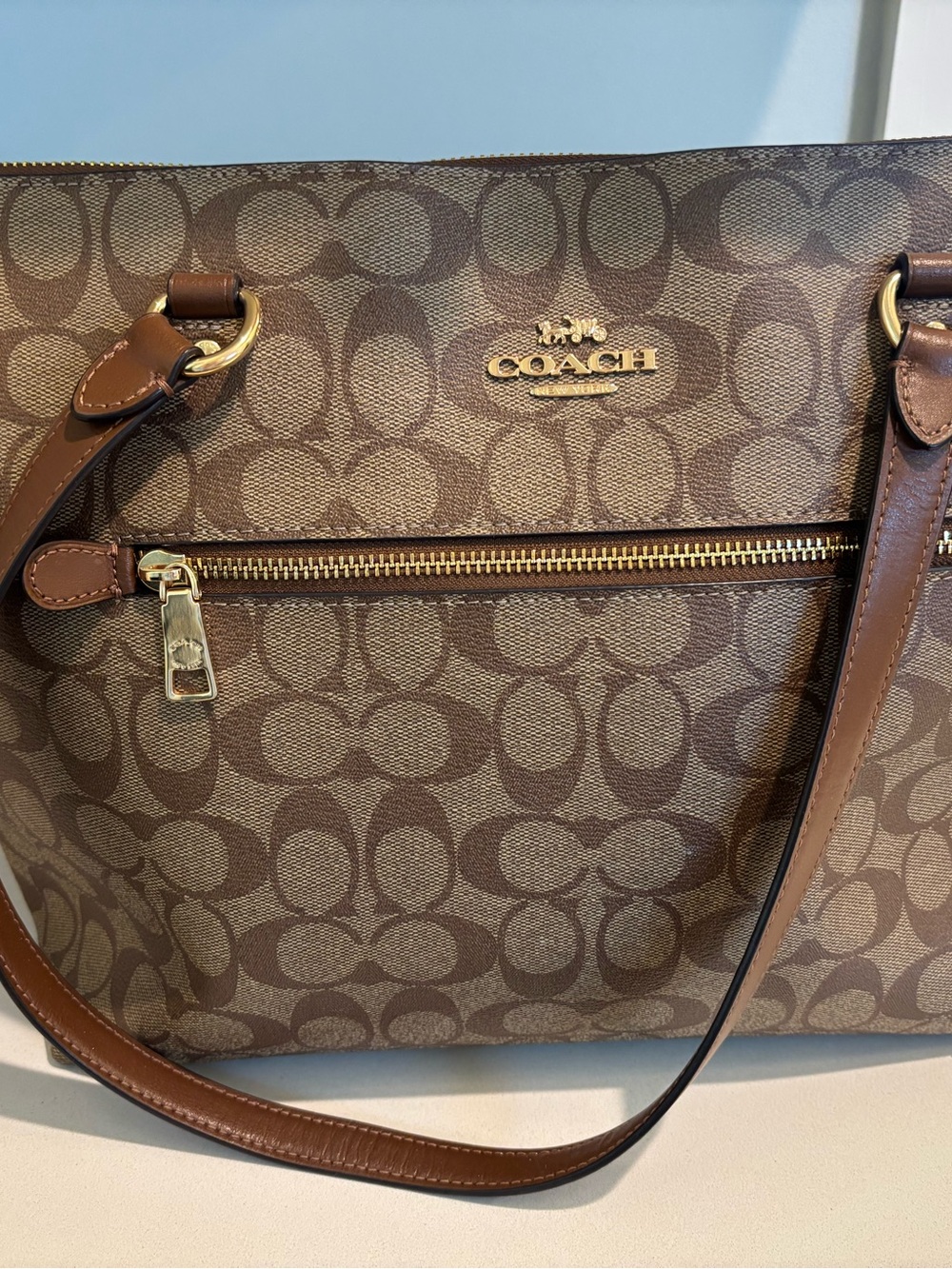Coach Gallery Tote & Matching Wallet | Brown & Beige Signature Canvas - Picture 2 of 16